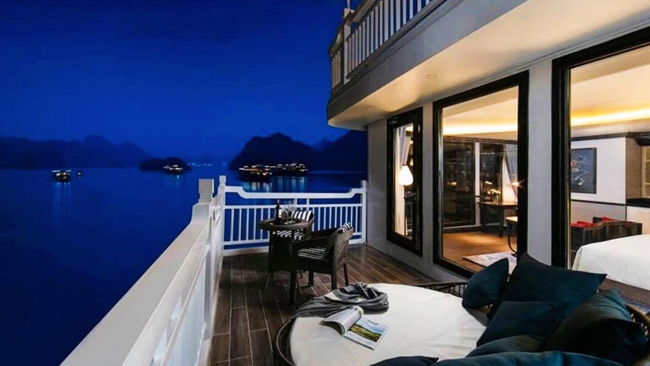 Lotus Elegance Cruise Hotel Ha Long Buitenkant foto